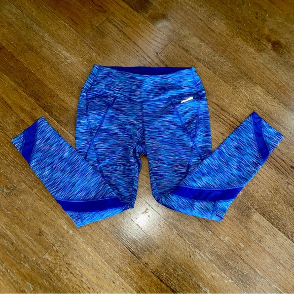 Avia workout leggings with mesh insert design - Picture 5 of 6